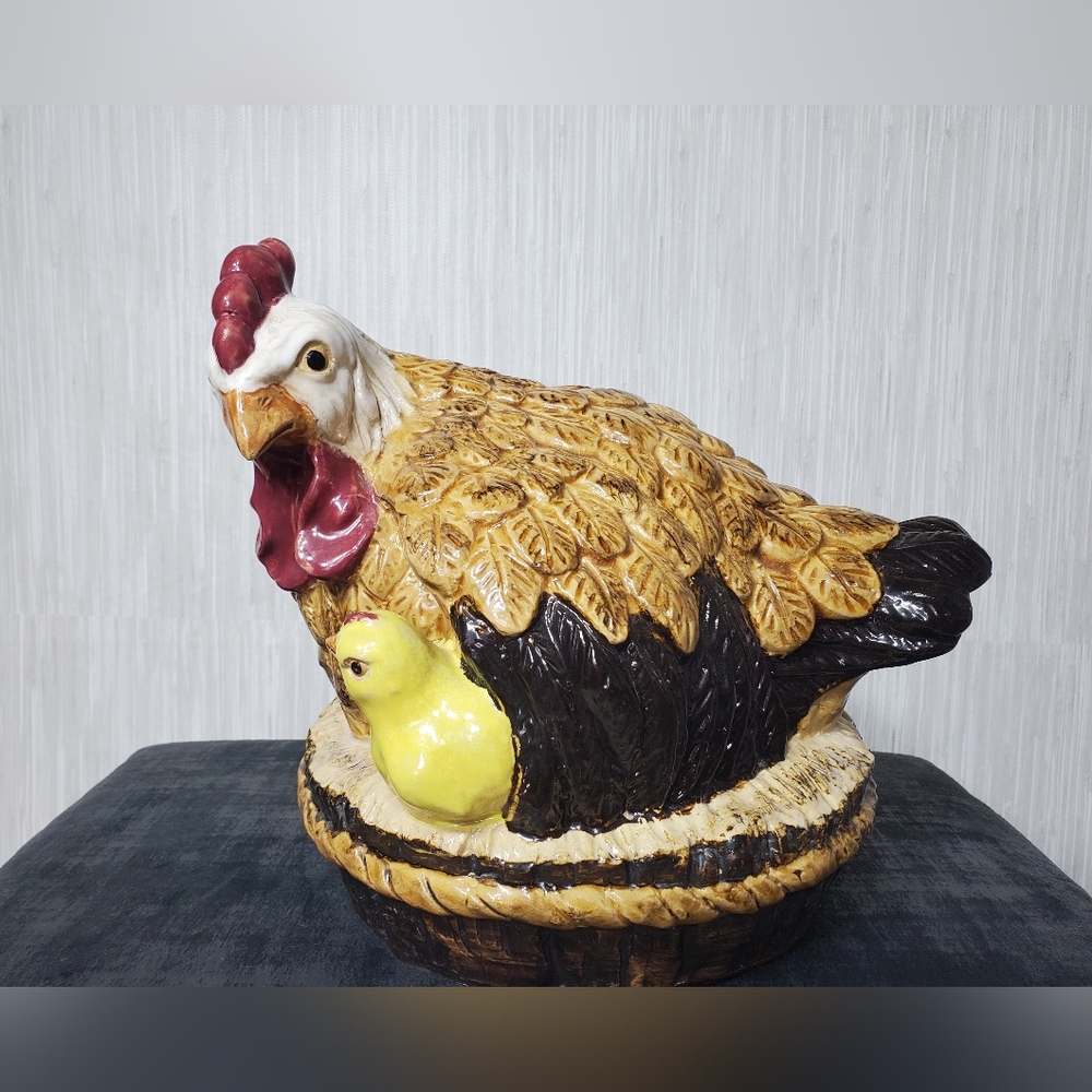 Large Majolica Style Hen & Chicks Figurine Farmhouse Chicken Decor 10" H x 10.5"
